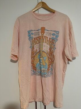 Nashville Graphic Crewneck Tee - Pink